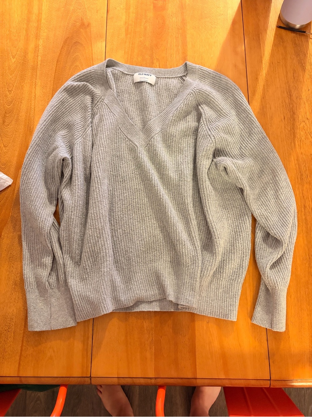 Old Navy Light Gray V-Neck Ribbed Knit Sweater